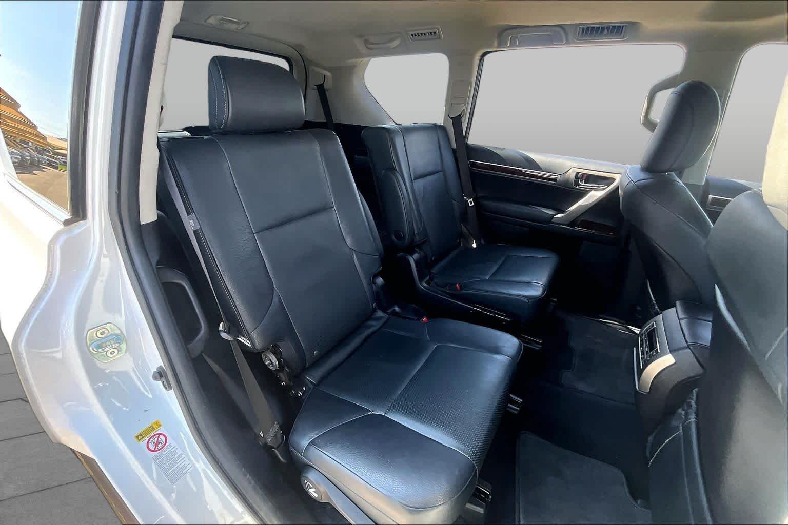 Used 2019 Starfire Pearl Lexus Premium image 20