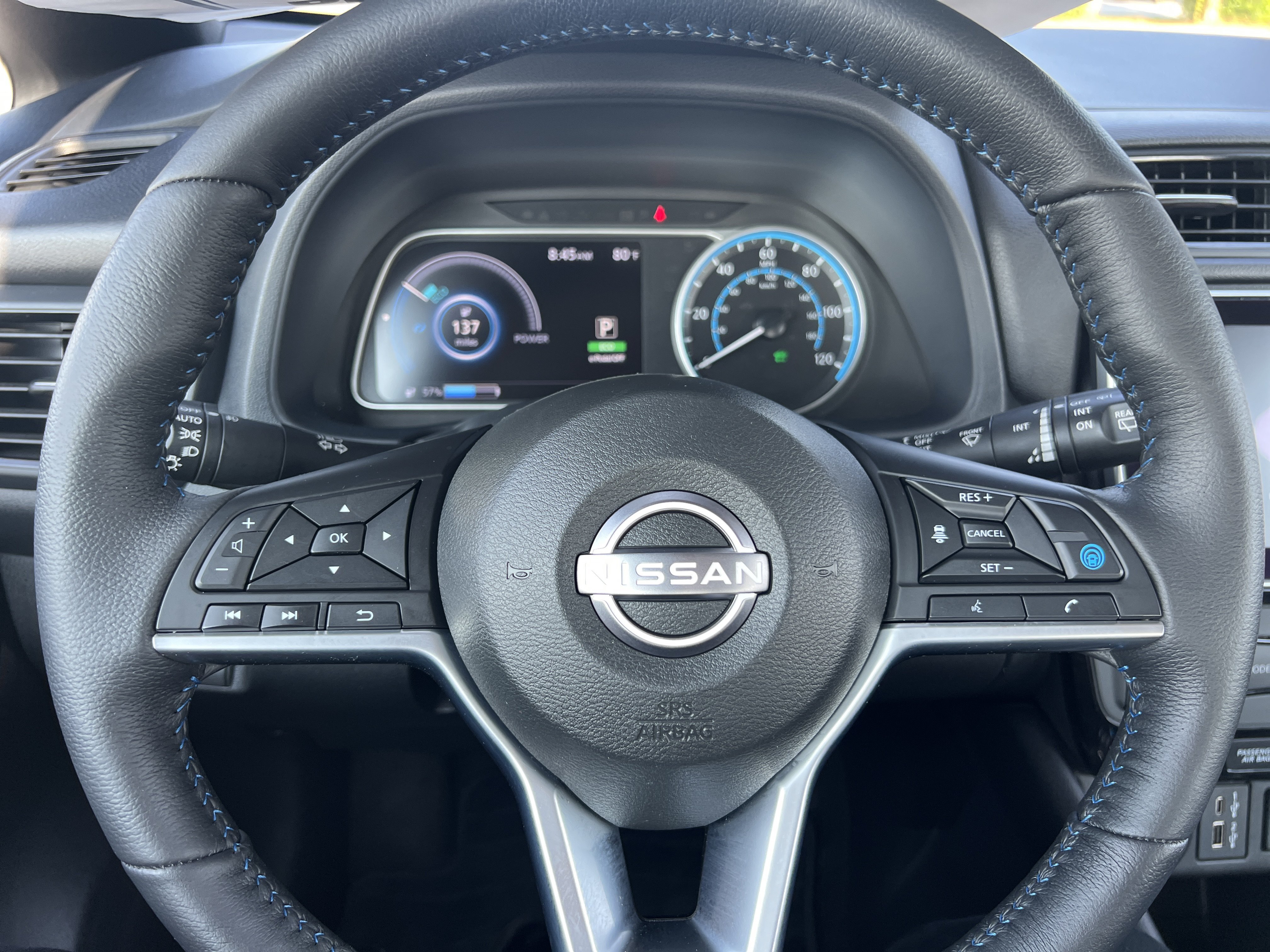 Certified Used 2025 Pearl White Tricoat Nissan SV PLUS image 22