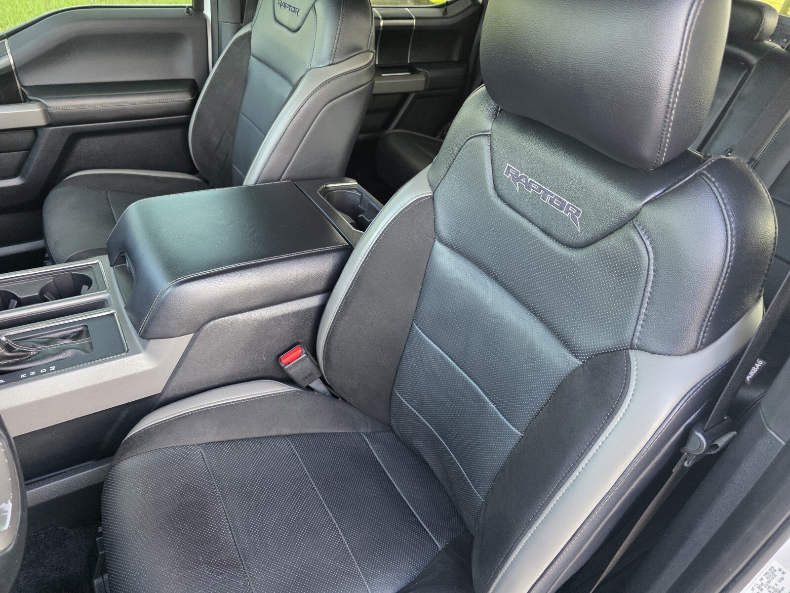 Used 2017 Oxford White Ford Raptor image 12
