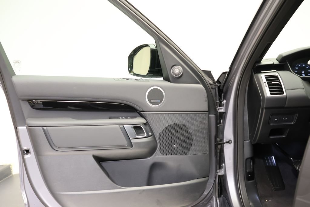 2025 Land Rover Discovery S - Photo 26