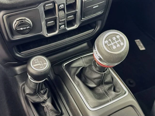 New 2026 Joose Exterior Paint Jeep Sport image 16