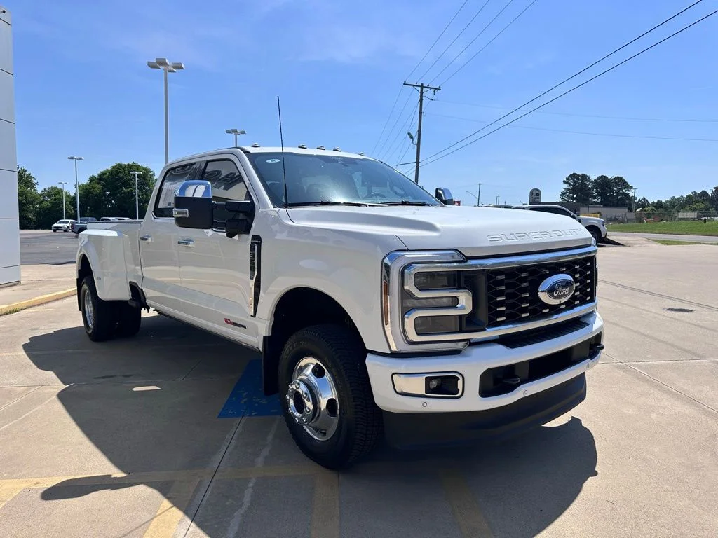 New 2026 Star White Metallic Tri-Coat Ford F-350® Platinum® image 6