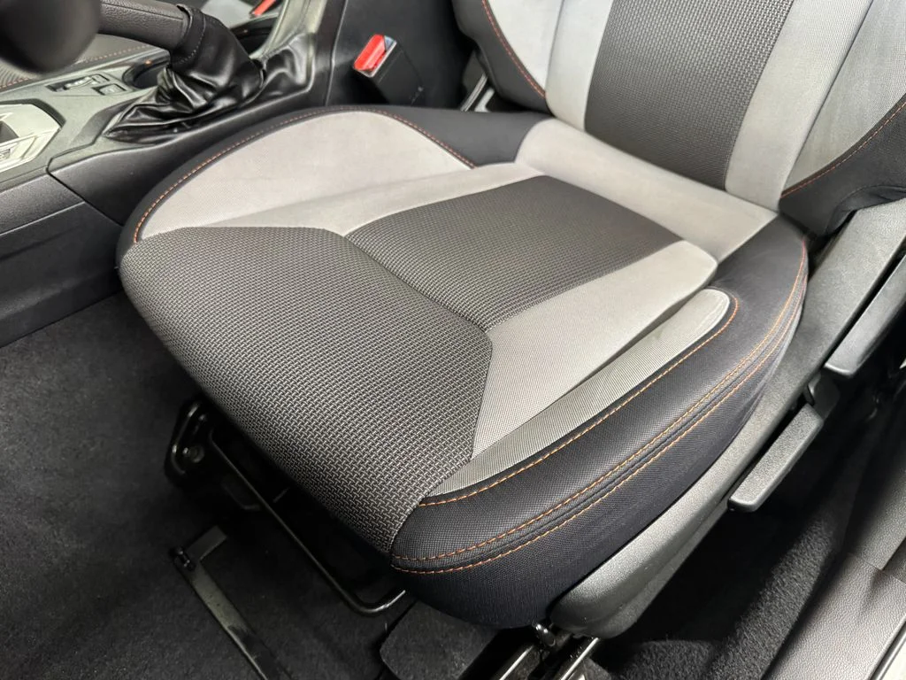 Used 2018 White Subaru 2.0i Premium image 16
