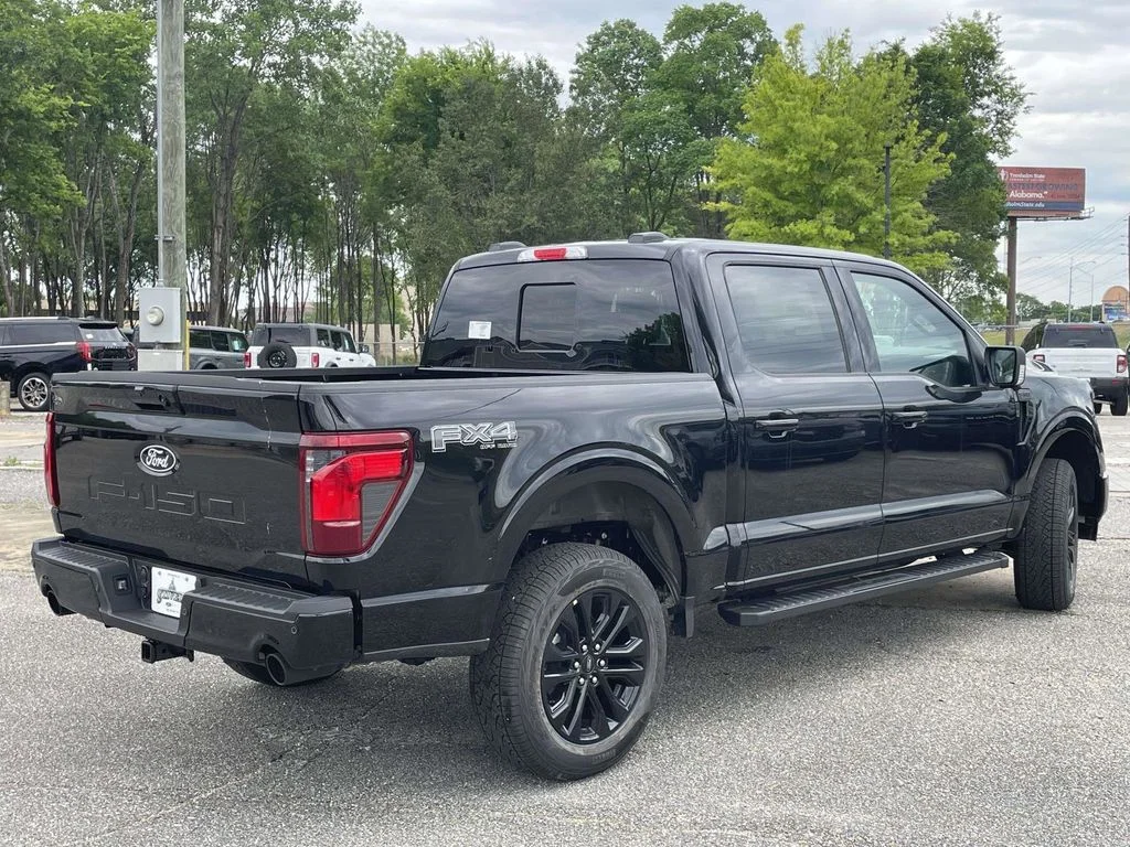 New 2026 Agate Black Metallic Ford XLT image 3