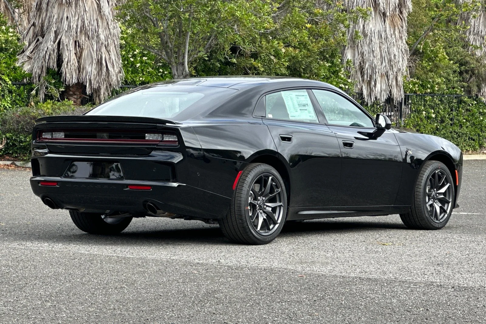 New 2026 Diamond Black Crystal Pearlcoat Dodge R/T Scat Pack image 3