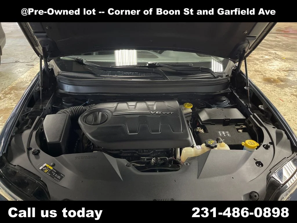 Used 2019 Blue Jeep Latitude Plus image 3