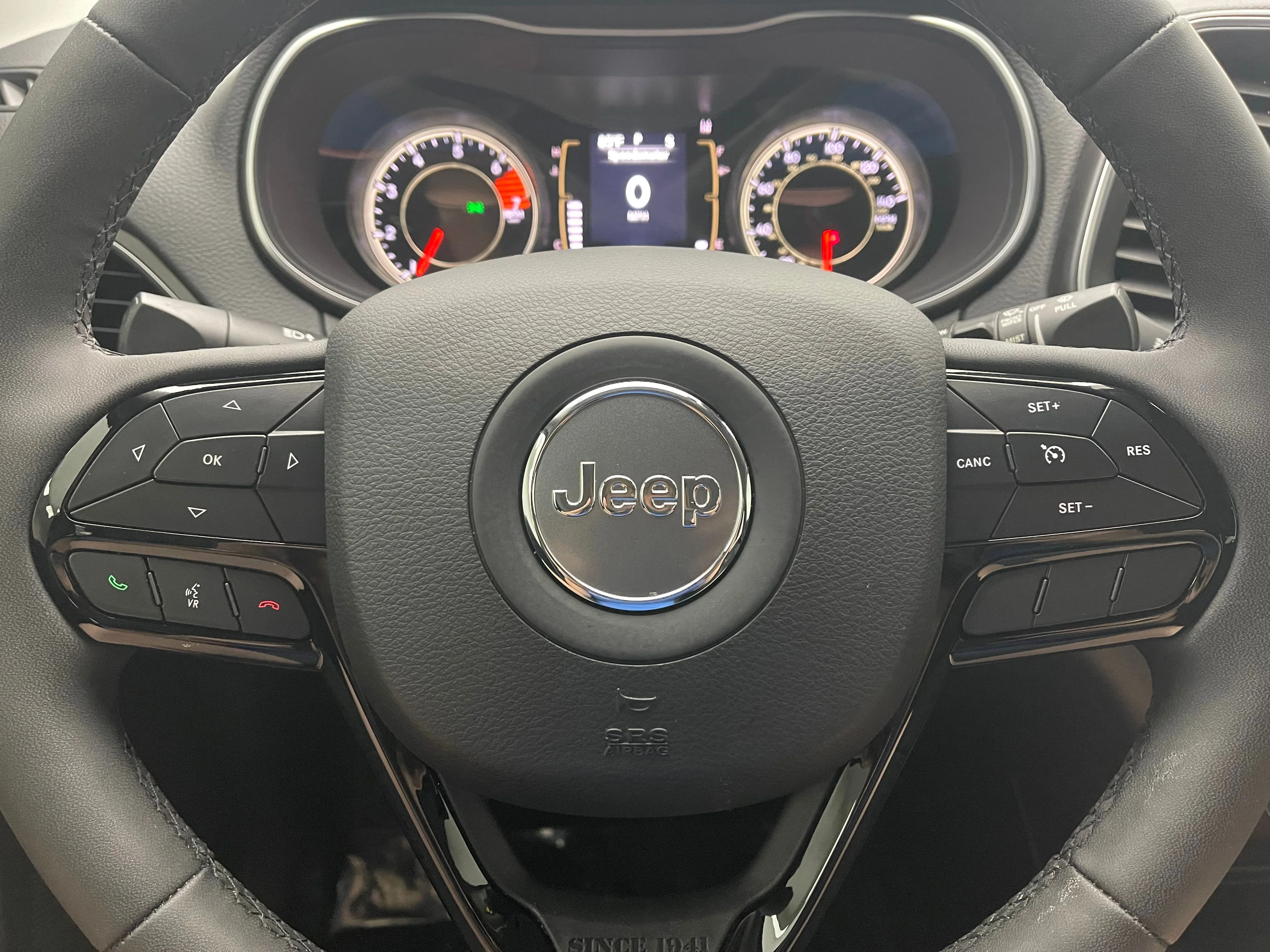 Used 2021 Velvet Red Pearlcoat Jeep Latitude Plus image 19