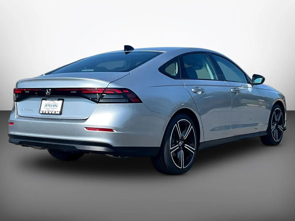 New 2026 Solar Silver Metallic Honda SE image 6
