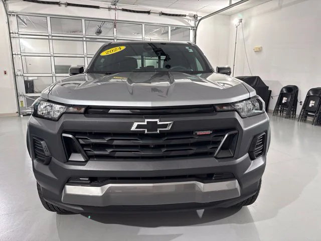 Used 2024 Gray Chevrolet Trail Boss image 2