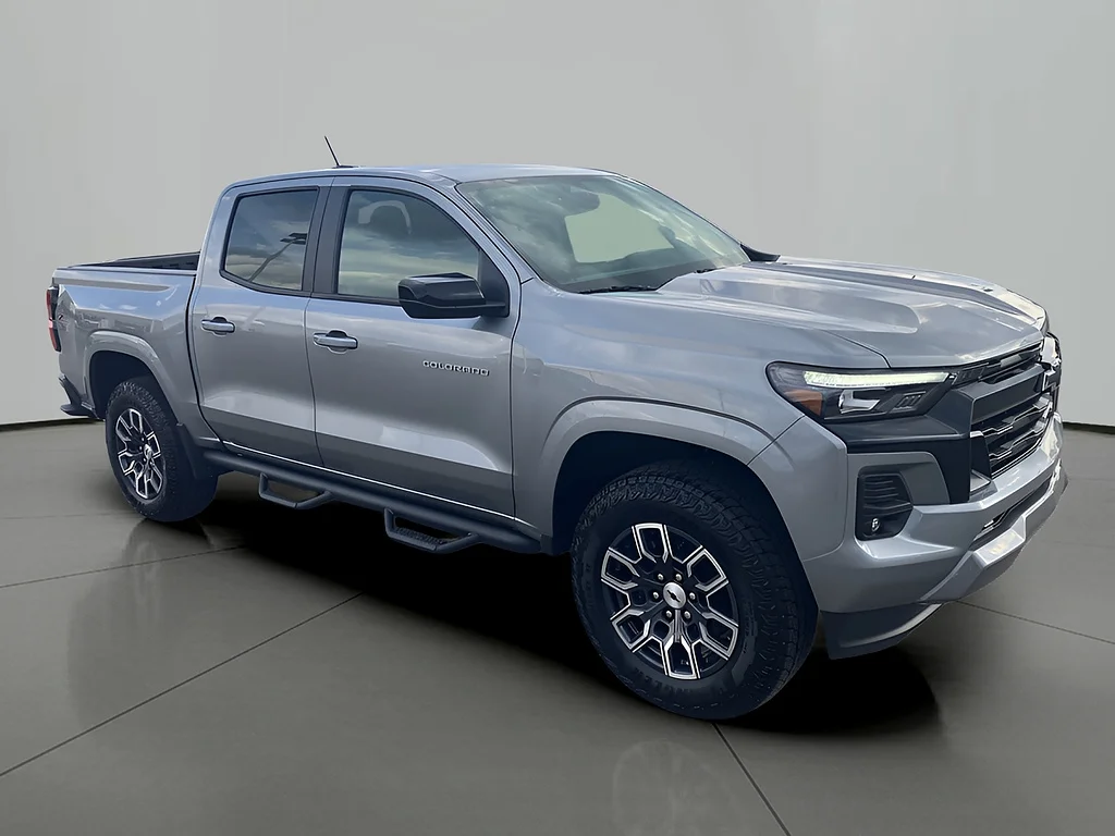Used 2024 Sterling Gray Metallic Chevrolet Z71 image 7