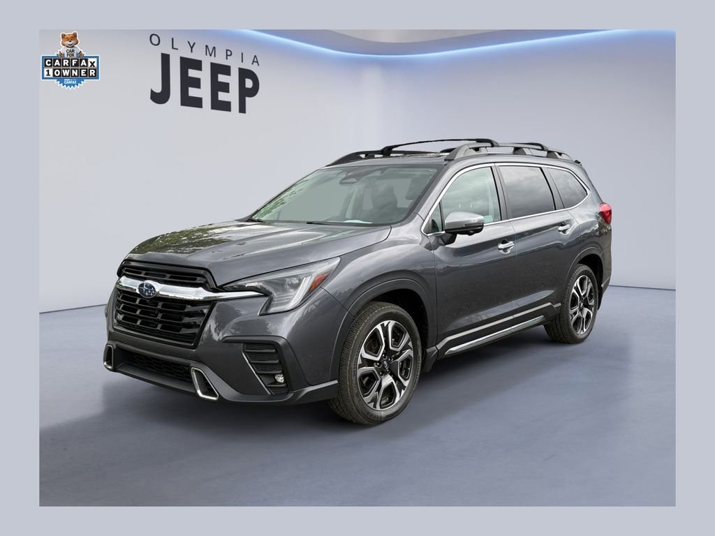 2023 Subaru Ascent Touring's photo