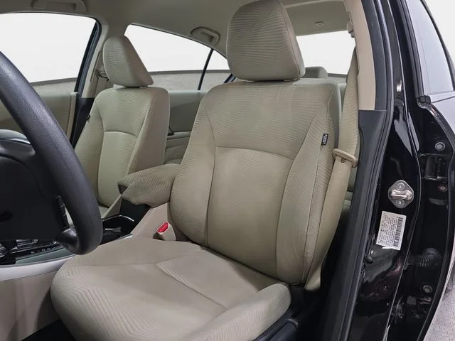 Used 2017  Honda LX image 14
