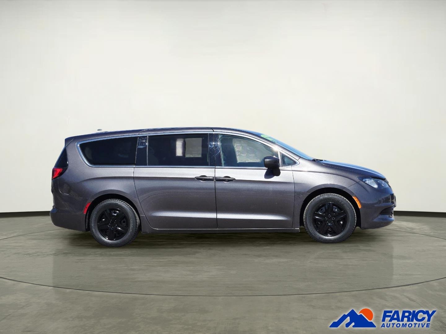 Used 2019 GRAY CHRYSLER L image 5