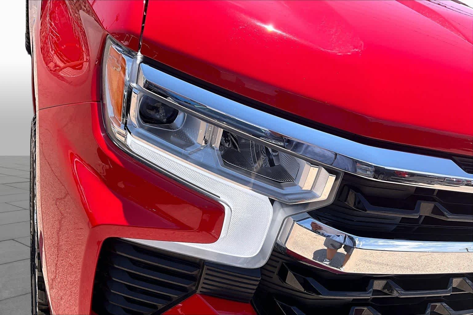 Used 2022 Red Chevrolet LT image 27
