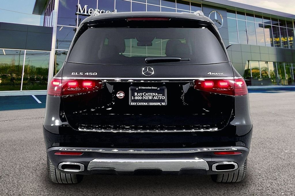 Used 2026 Black Mercedes-Benz GLS 450 image 4