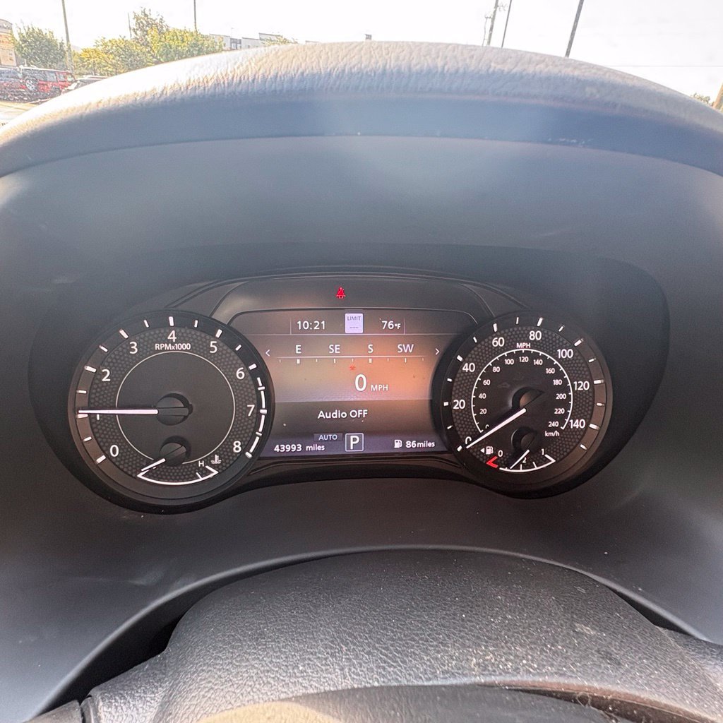 Used 2021 Aspen White Tricoat Nissan Platinum image 11