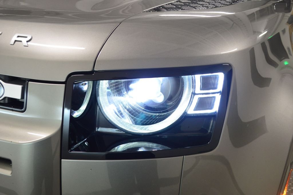 Used 2022 Gray Land Rover XS Edition image 11
