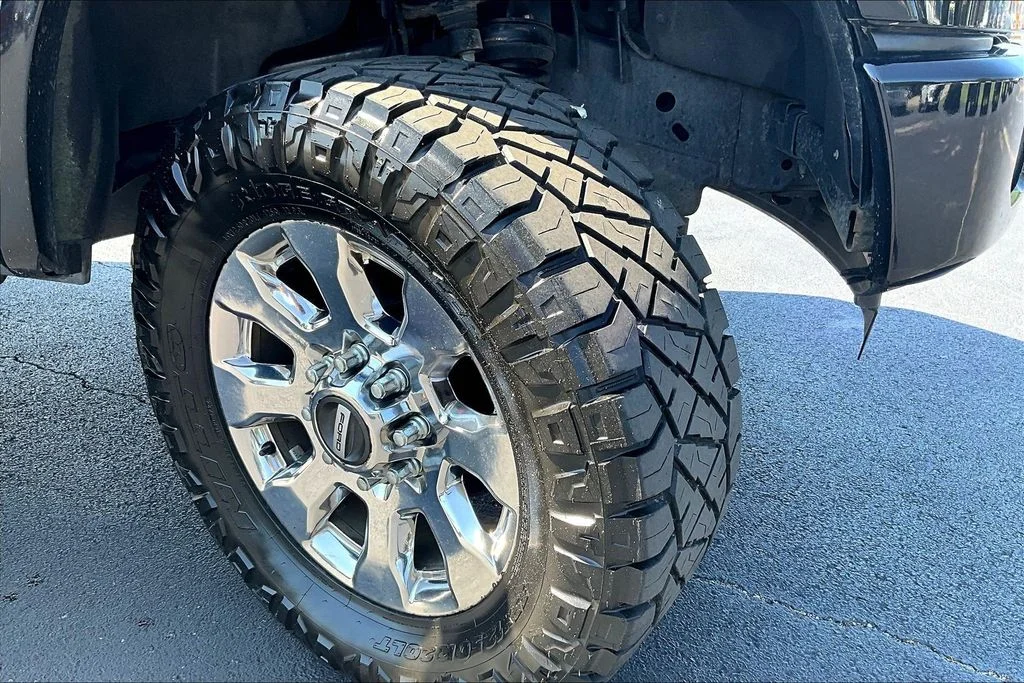 Used 2016 Shadow Black Ford Platinum image 7
