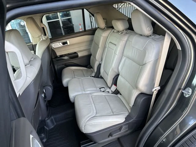 Used 2020 Gray Ford Platinum image 23
