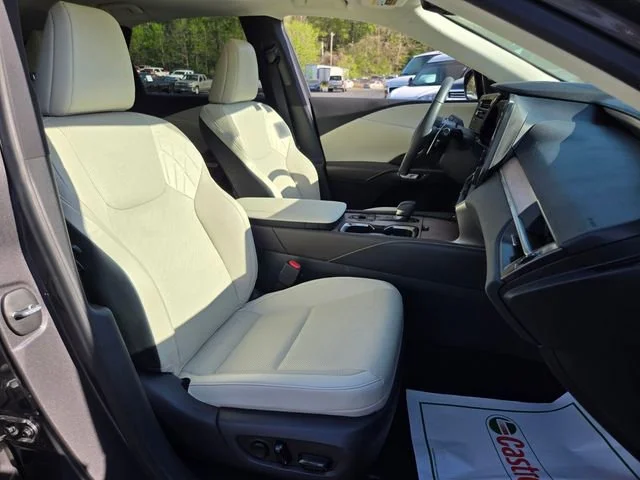 Used 2024 Gray Lexus RX 350h image 22