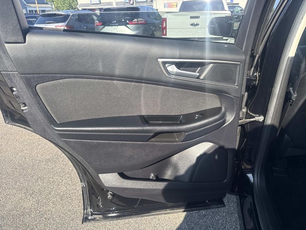 Used 2017 Black Ford SEL image 16