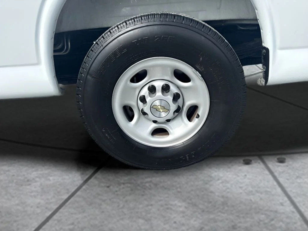 Used 2025 White Chevrolet LS image 20