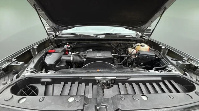 Used 2025 Gray Chevrolet LTZ image 33