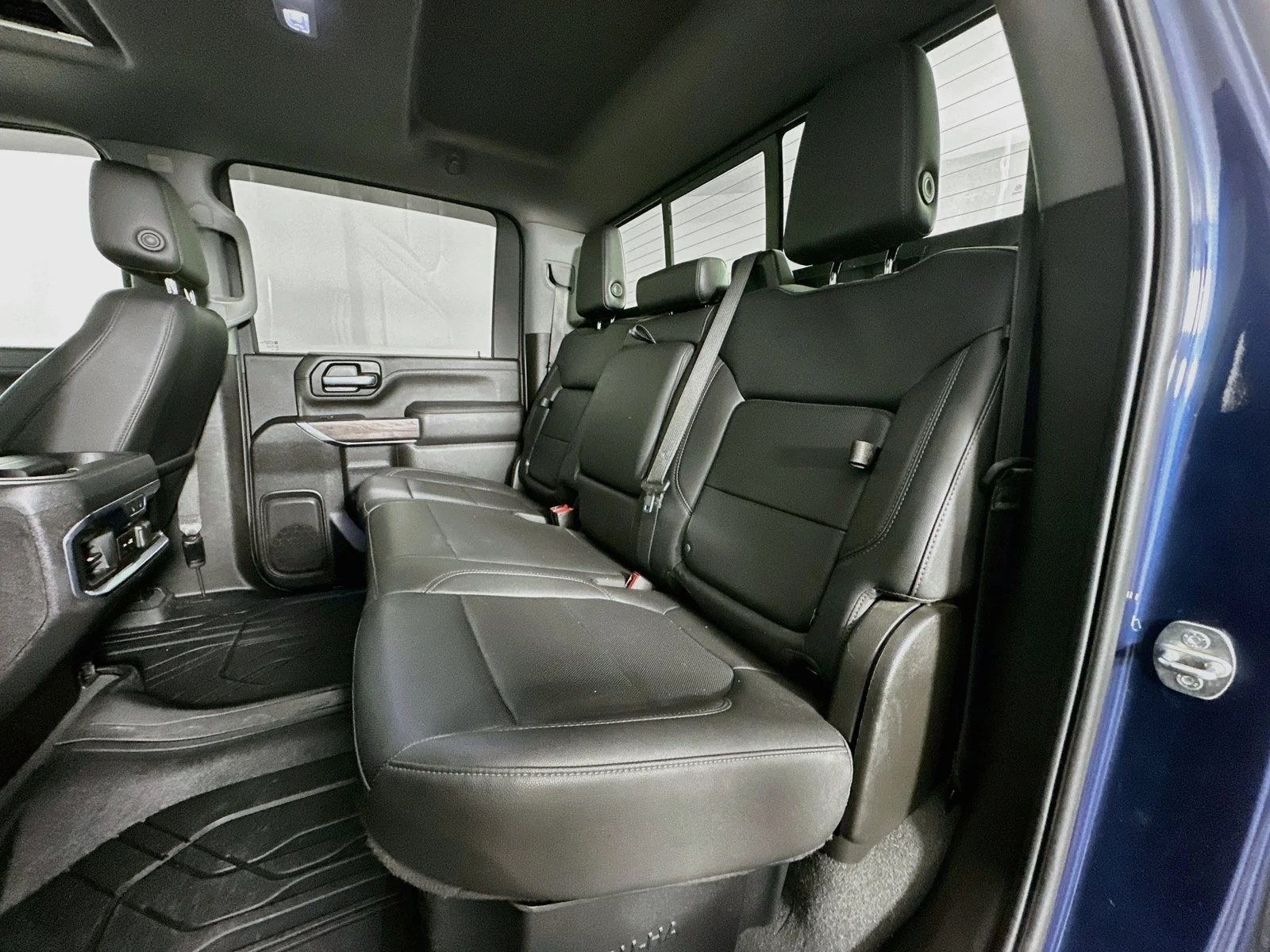 Used 2021 Northsky Blue Metallic Chevrolet LTZ image 26
