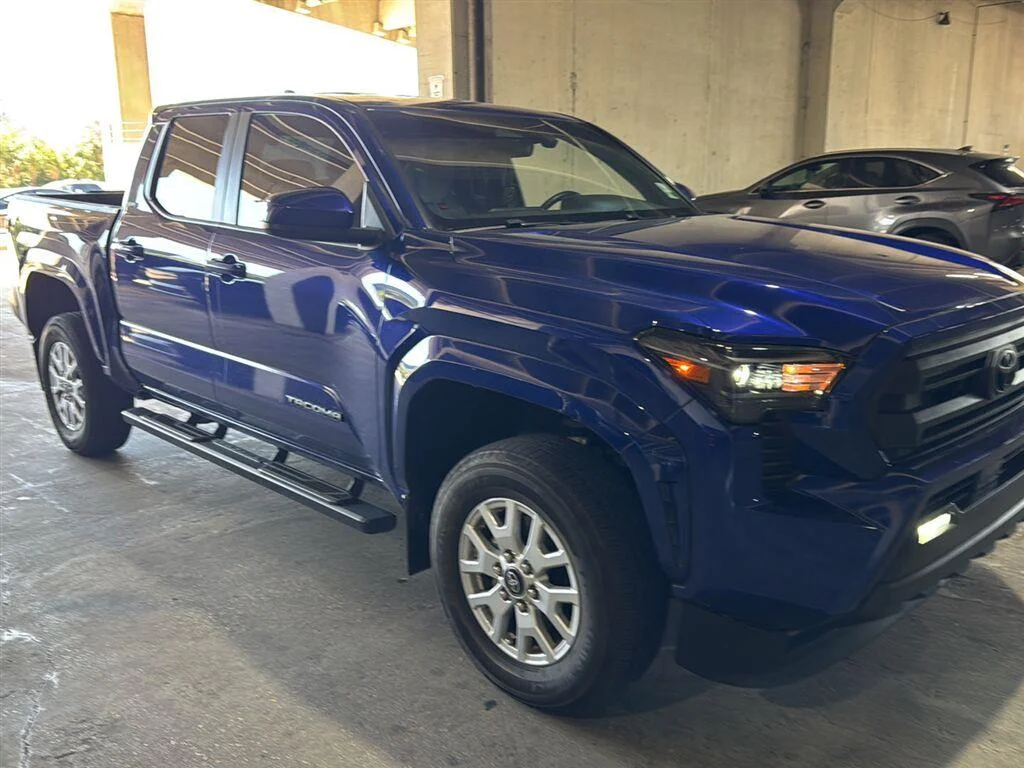 Used 2024 Blue Crush Metallic Toyota SR5 image 4