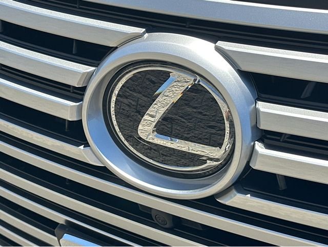 New 2026 Eminent White Pearl Lexus LX 700h LUXURY image 43