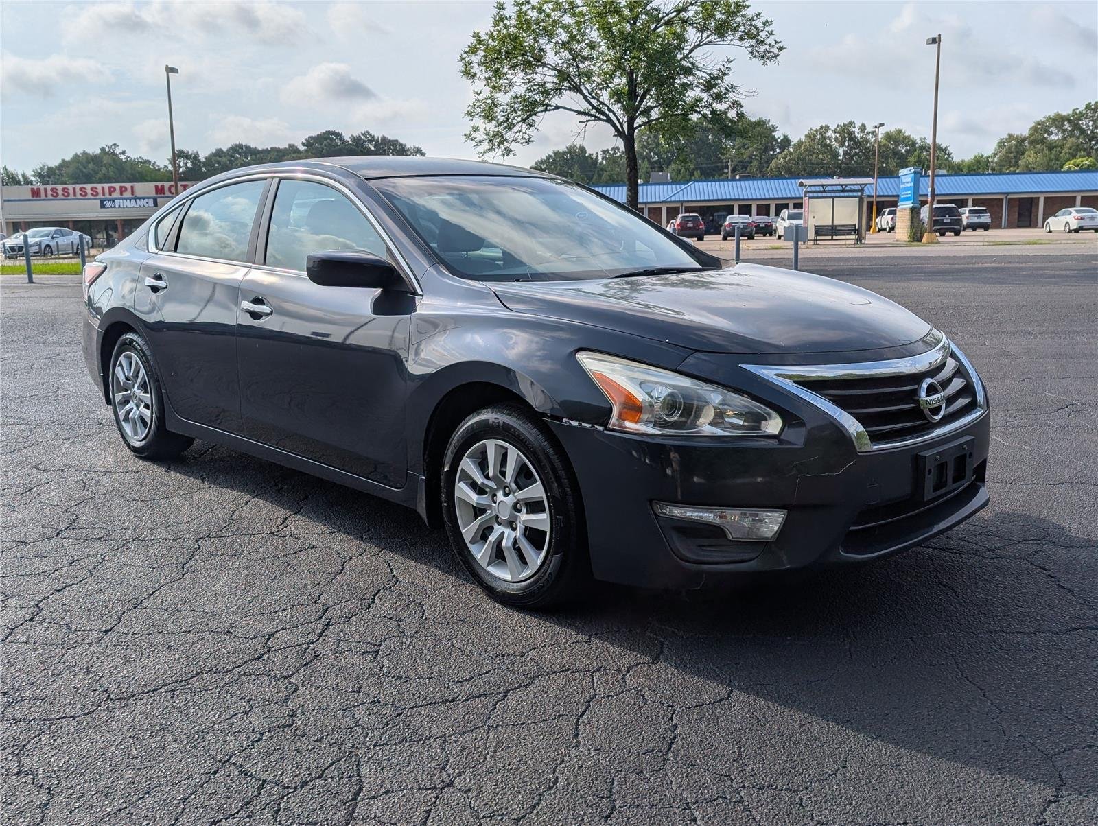Used 2015 Storm Nissan 2.5 S image 7