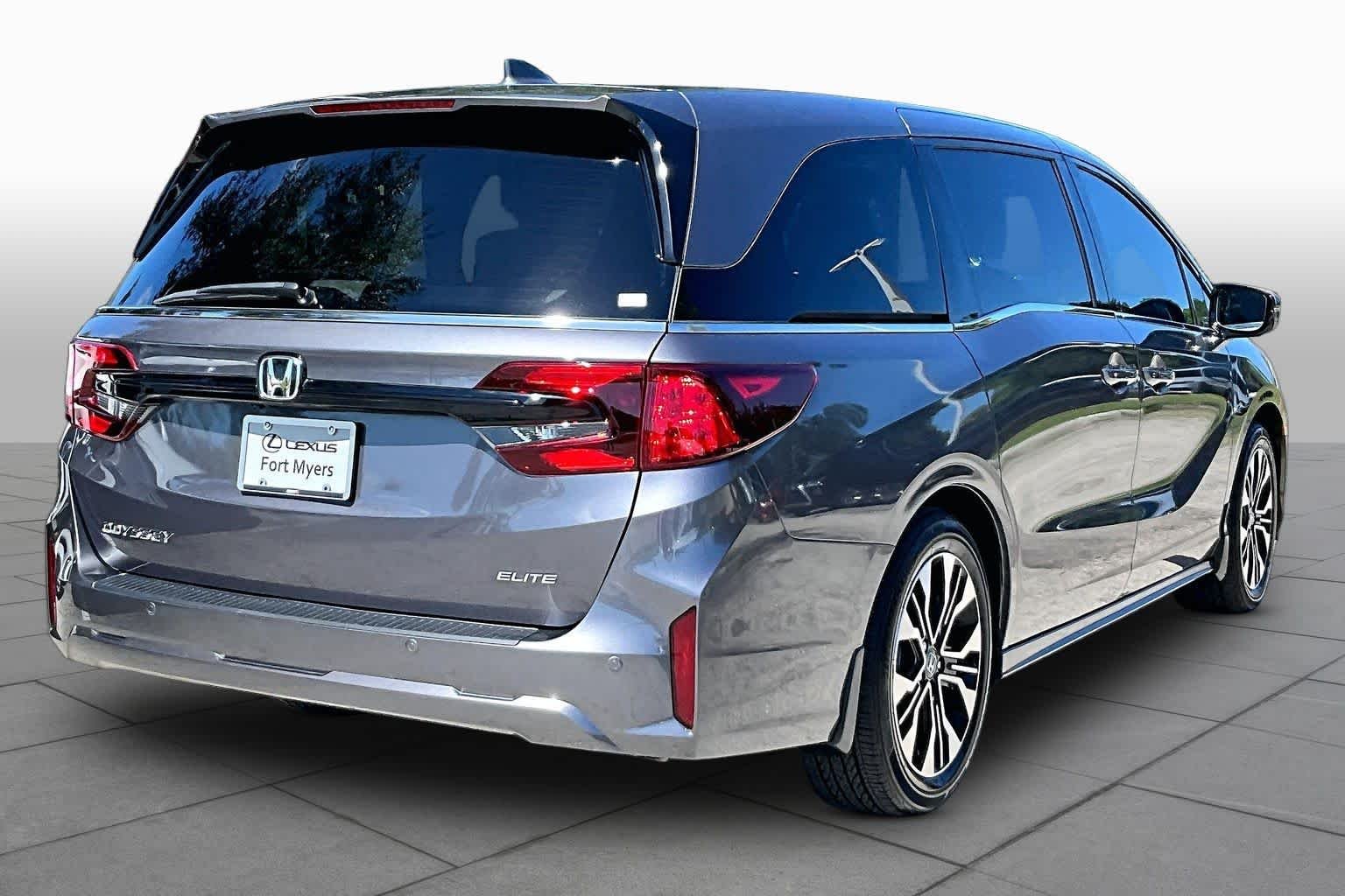 Used 2025 Modern Steel Metallic Honda Elite image 13