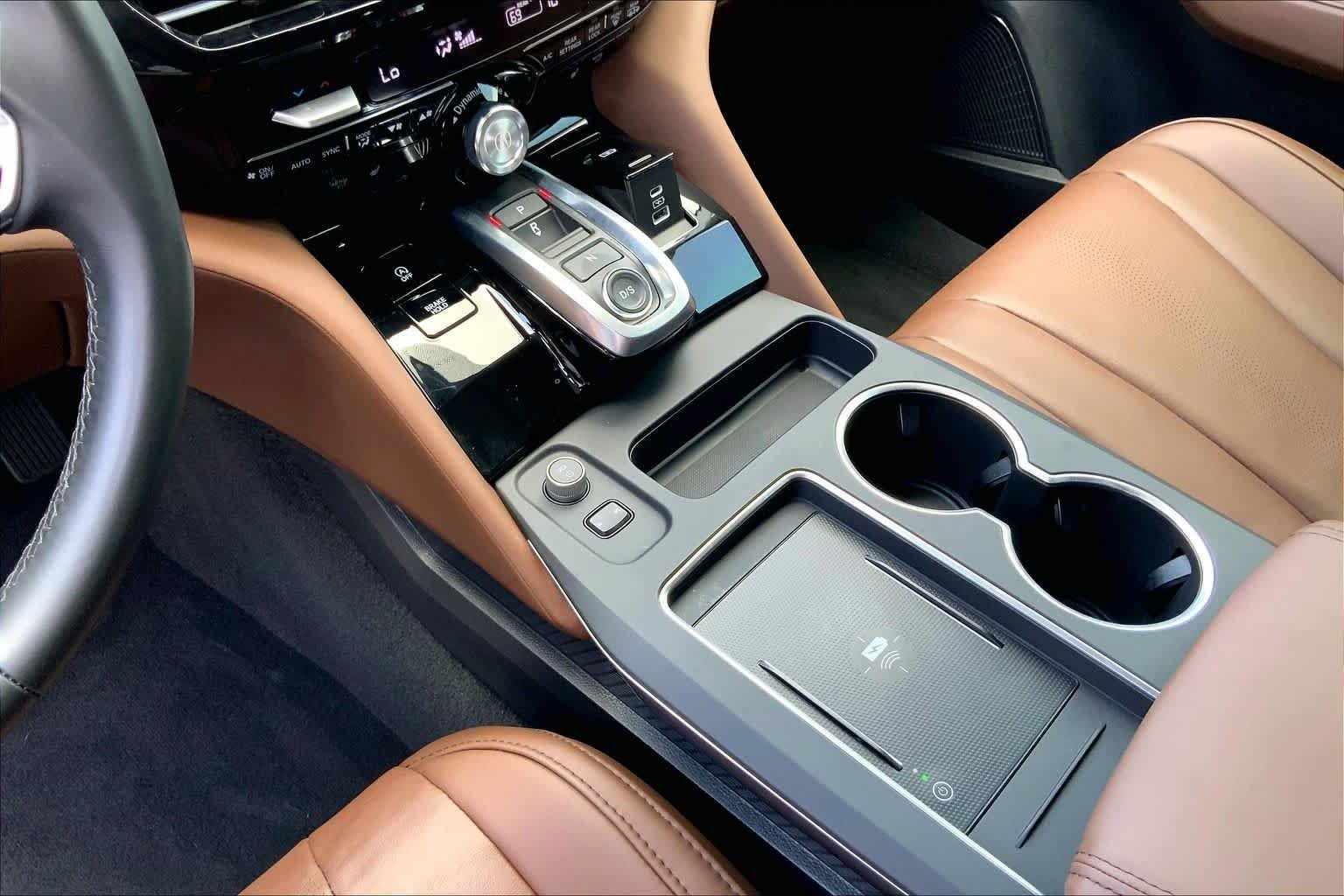 Used 2025 Platinum White Pearl Acura w/Technology Package image 16