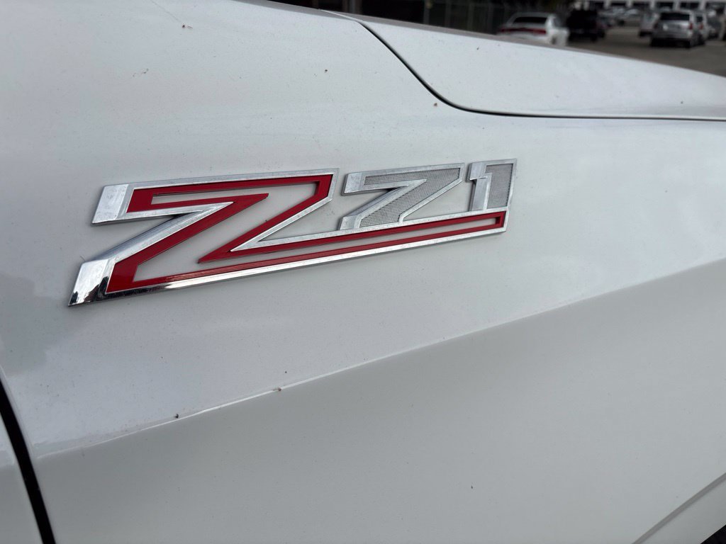Used 2021 SUMMIT WHITE Chevrolet Z71 image 9