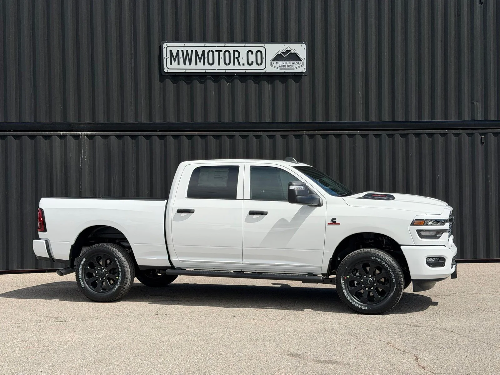 New 2026 Bright White Clear-Coat Exterior Paint RAM  image 1