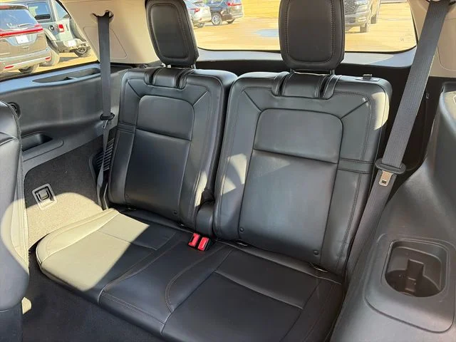 Used 2023 Metallic Lincoln Reserve image 18