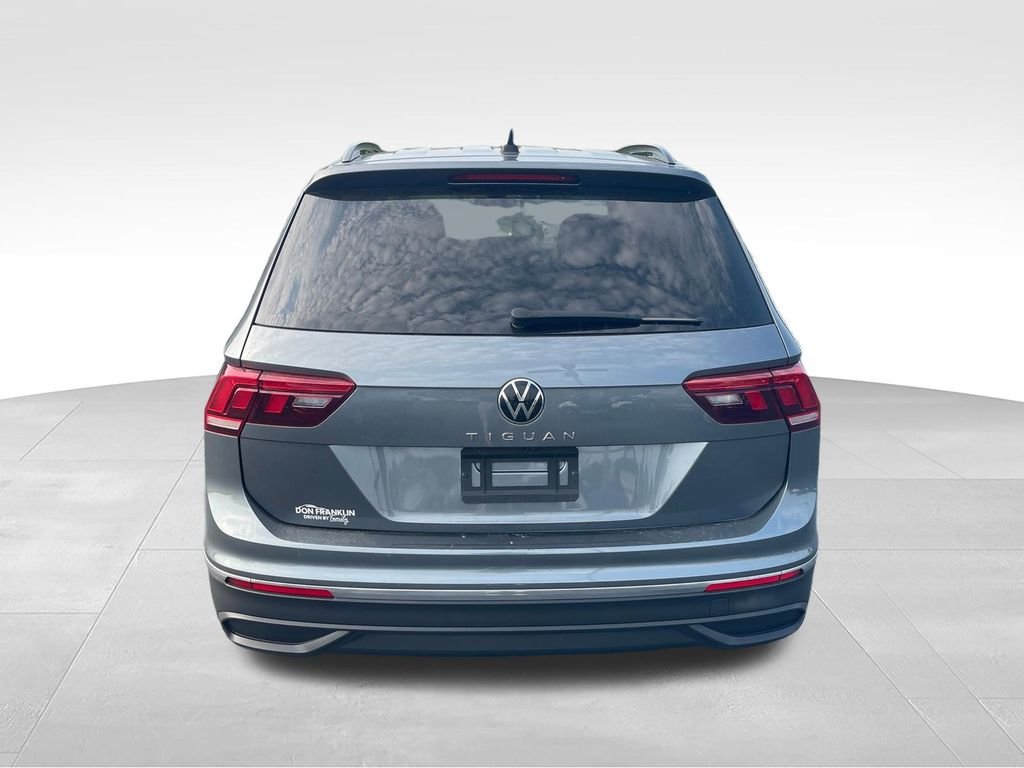 Used 2023 Silver Volkswagen 2.0T S image 4