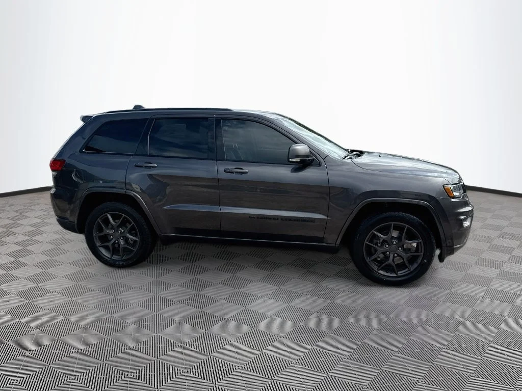 Used 2021 Gray Jeep Limited image 5