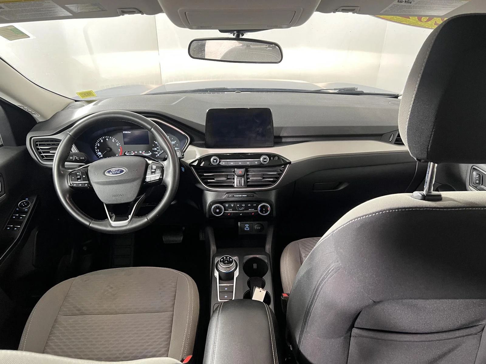Used 2022 Atlas Blue Ford SE image 3