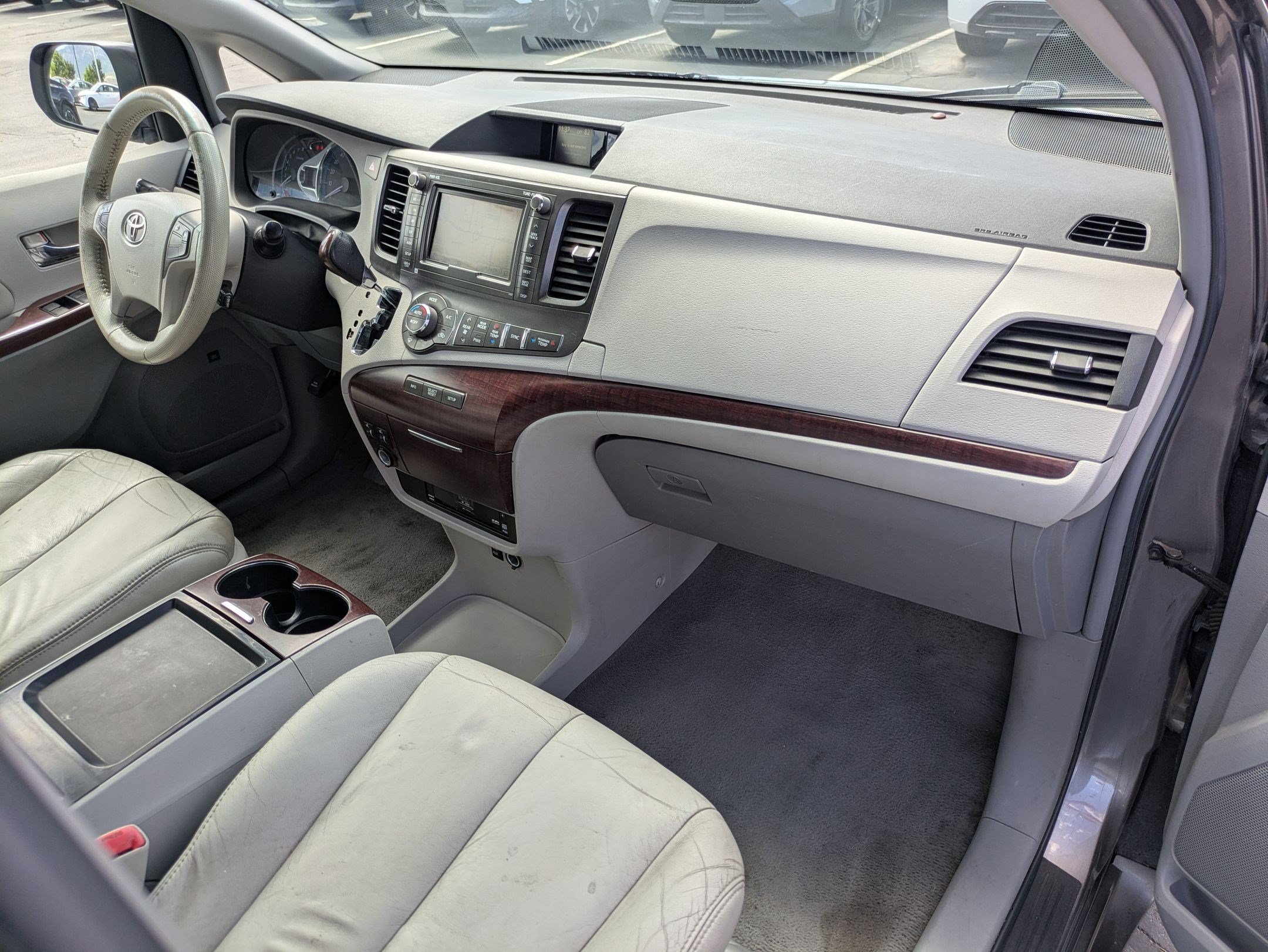 Used 2011 Predawn Gray Mica Toyota XLE AAS image 35