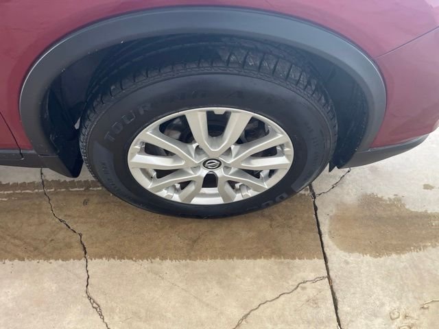 Used 2018 Red Nissan SV image 11