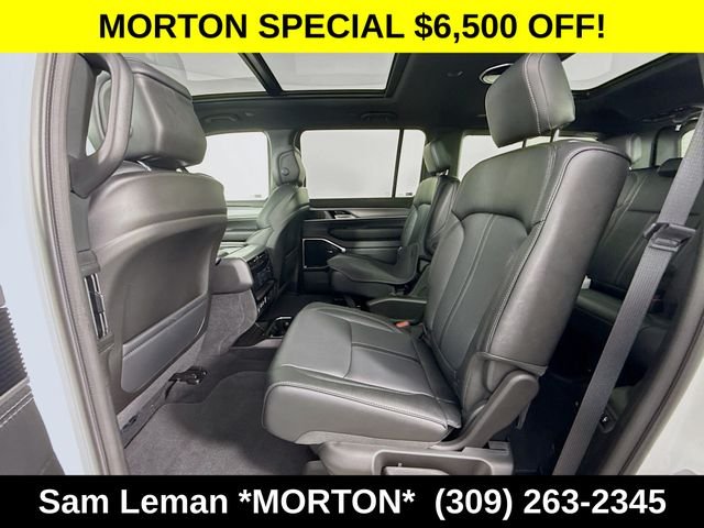New 2026 Bright White Clear-Coat Exterior Paint Jeep Limited Altitude image 26