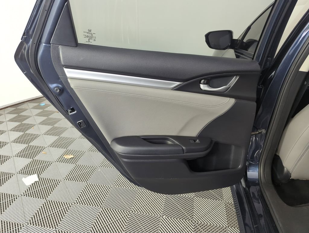 Used 2017  Honda EX-L image 29