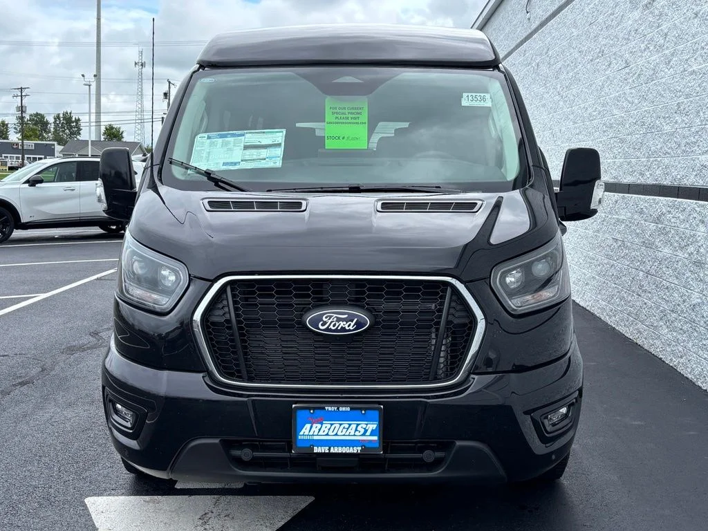 New 2026 Black Ford Explorer Limited SE image 5