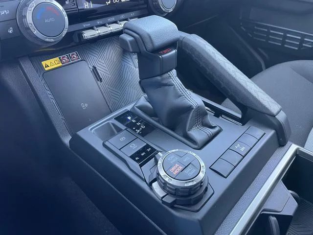 2025 Toyota 4Runner TRD Off-Road - Photo 30