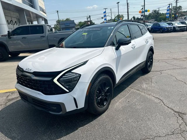 Used 2024 White Kia X-Pro Prestige image 11