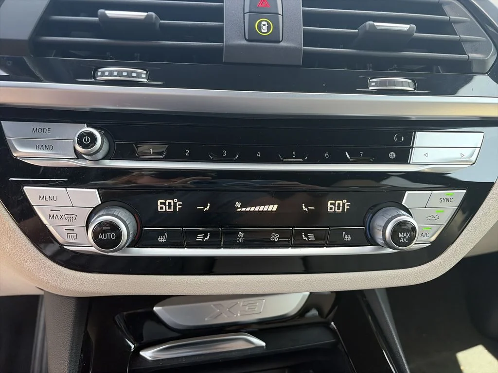 Used 2020 White BMW sDrive30i image 25