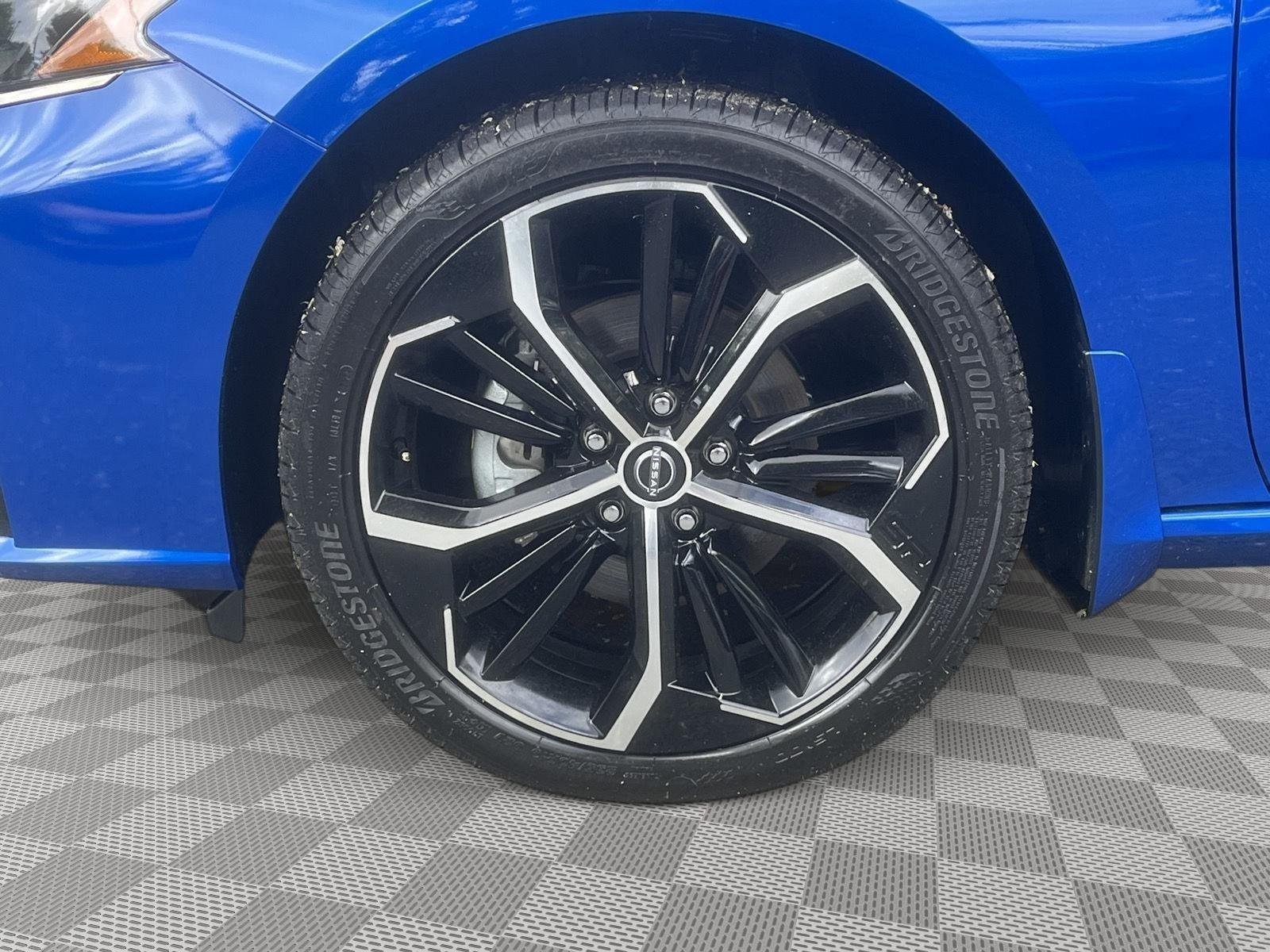 Used 2025 Bluestone Pearl Nissan SR image 10