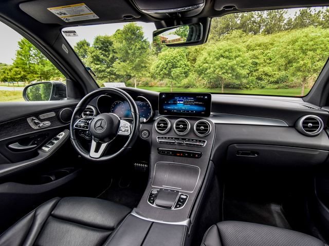 Certified Used 2022  Mercedes-Benz GLC 300 image 7