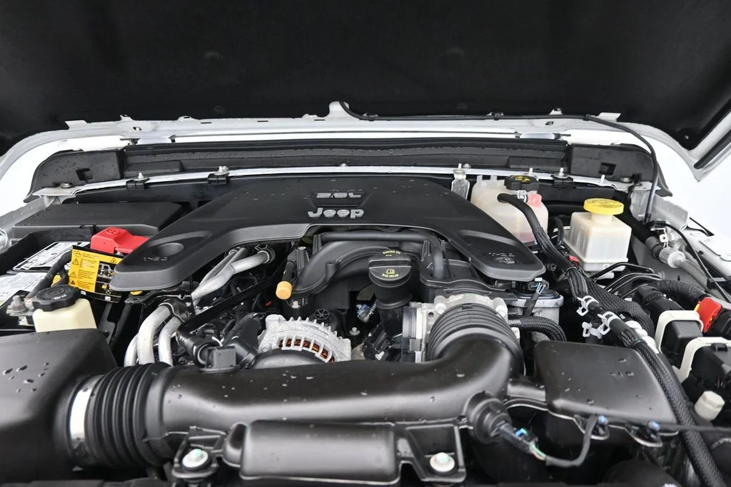 Used 2021 White Jeep Sport image 22